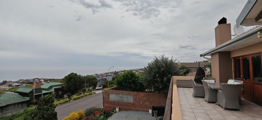 7 Bedroom Property for Sale in Dana Bay Western Cape